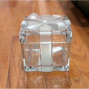 Crystal Legends by Godinger Handcut Crystal Gift Trinket Box with Frosted Bow
